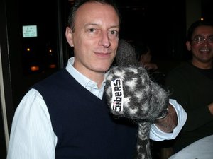 Fabio, CEO at Elance, loved his Sibers-branded mittens (CA, USA) Fabio, CEO at Elance, loved his Sibers-branded mittens (CA, USA)